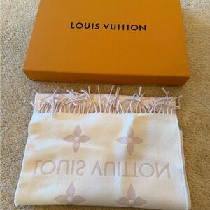 Like New - Louis Vuitton Light Pink Monogram Scarf
